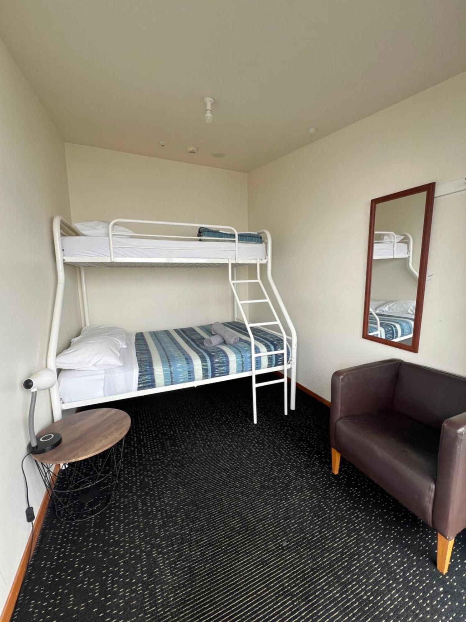 On Top Backpackers Dunedin Zewnętrze zdjęcie